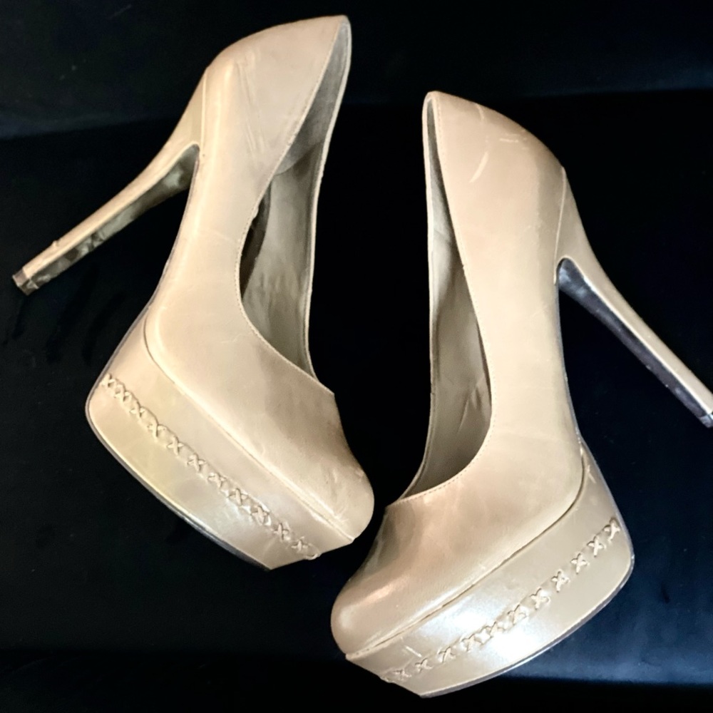 Carlos by Carlos Santana Nude Platform Pumps